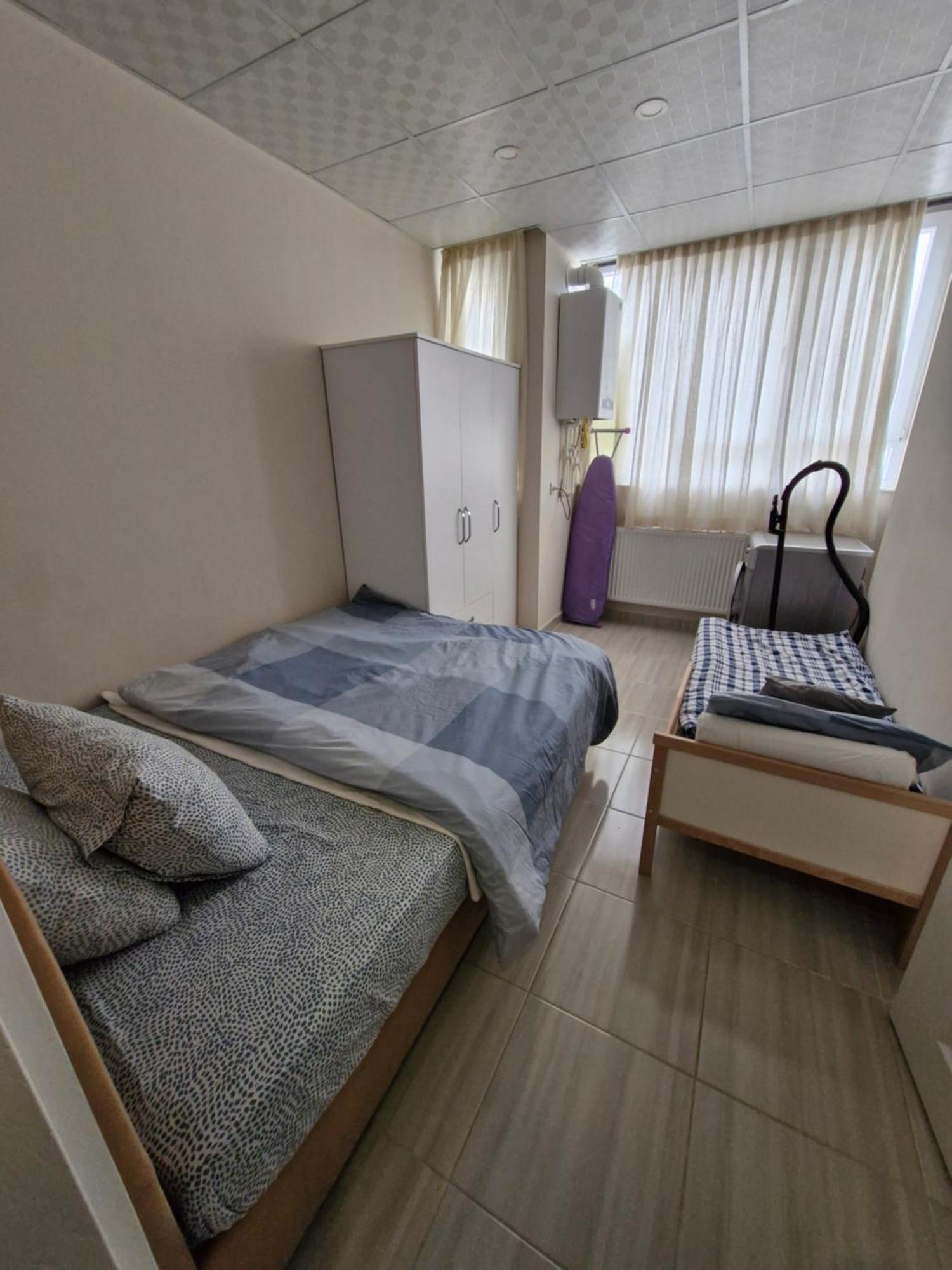 Apart1 Apartment *