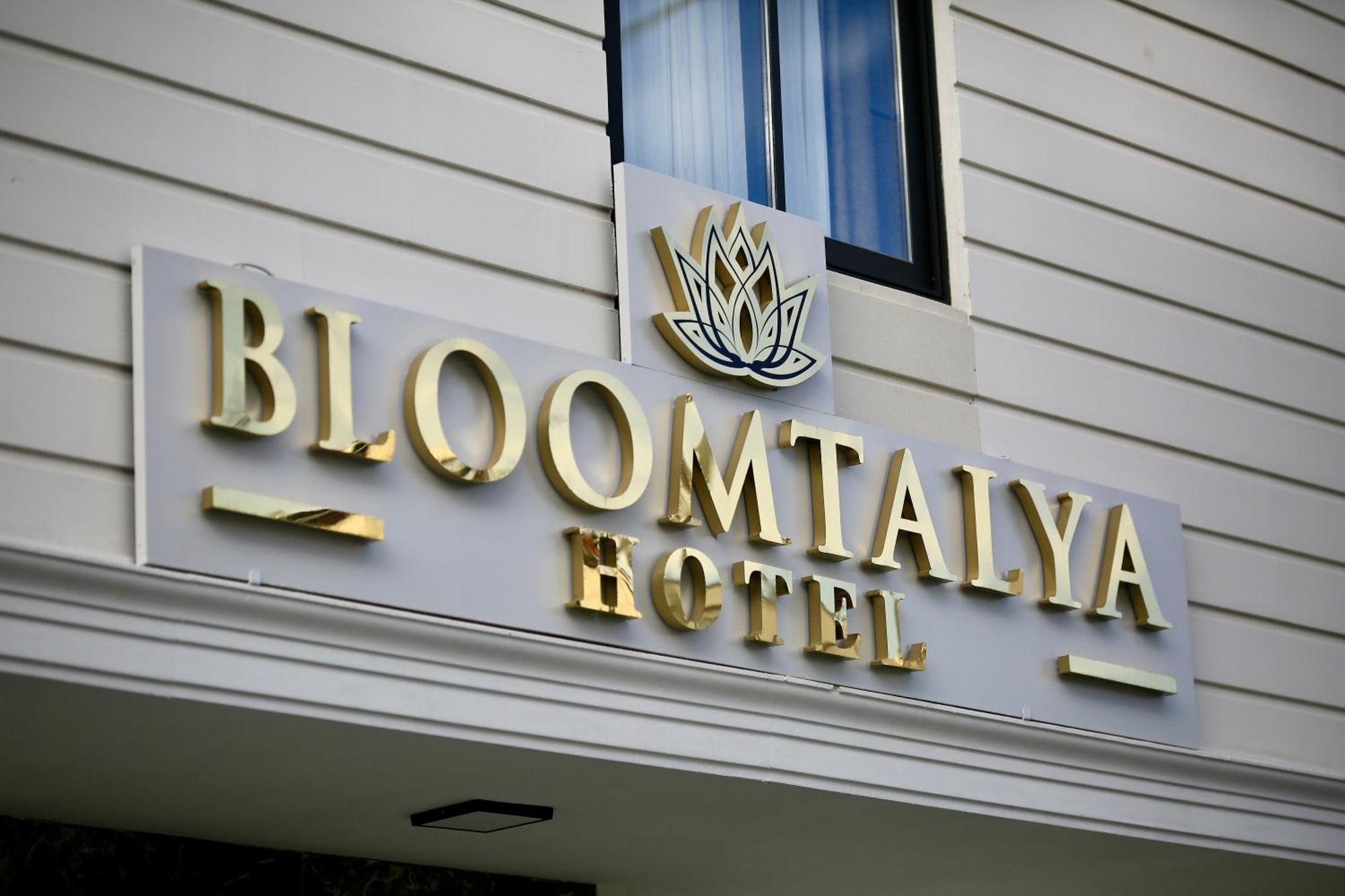 Hotel Bloomtalya *