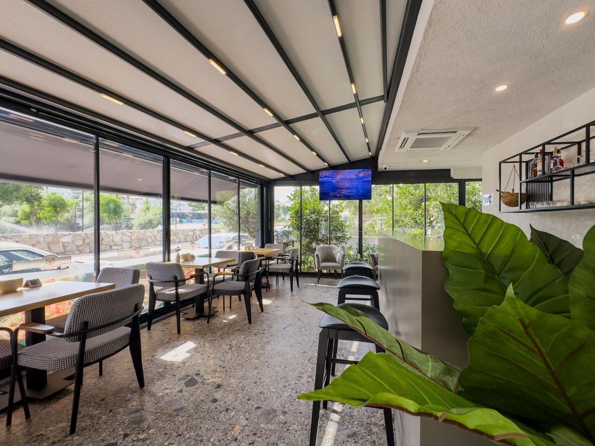 Leaf River Aparthotel Antalya