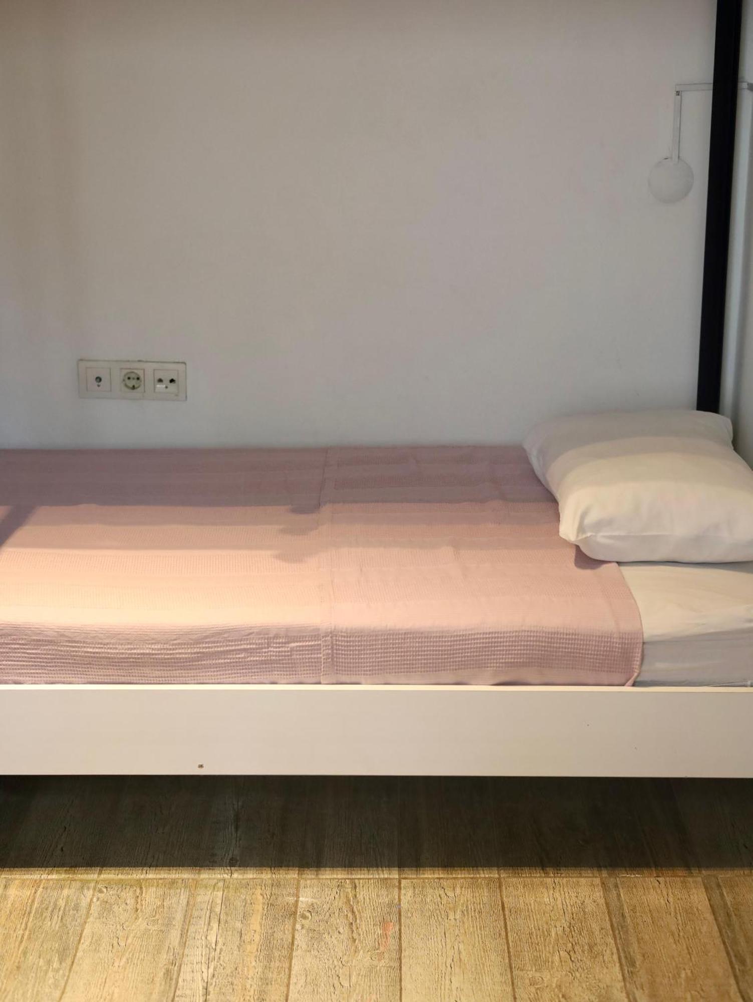 Kuyu Beergarden Hostel