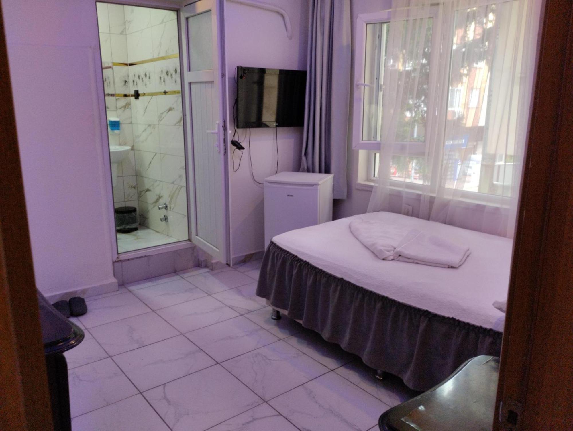 Atlas Hostel *