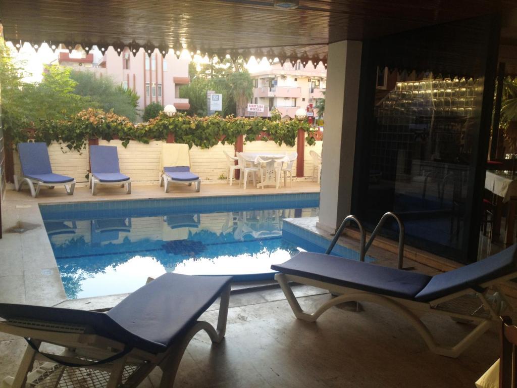 Hotel Queen Ra