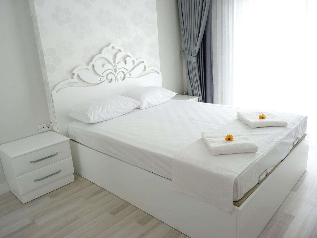 White Star Apartment *