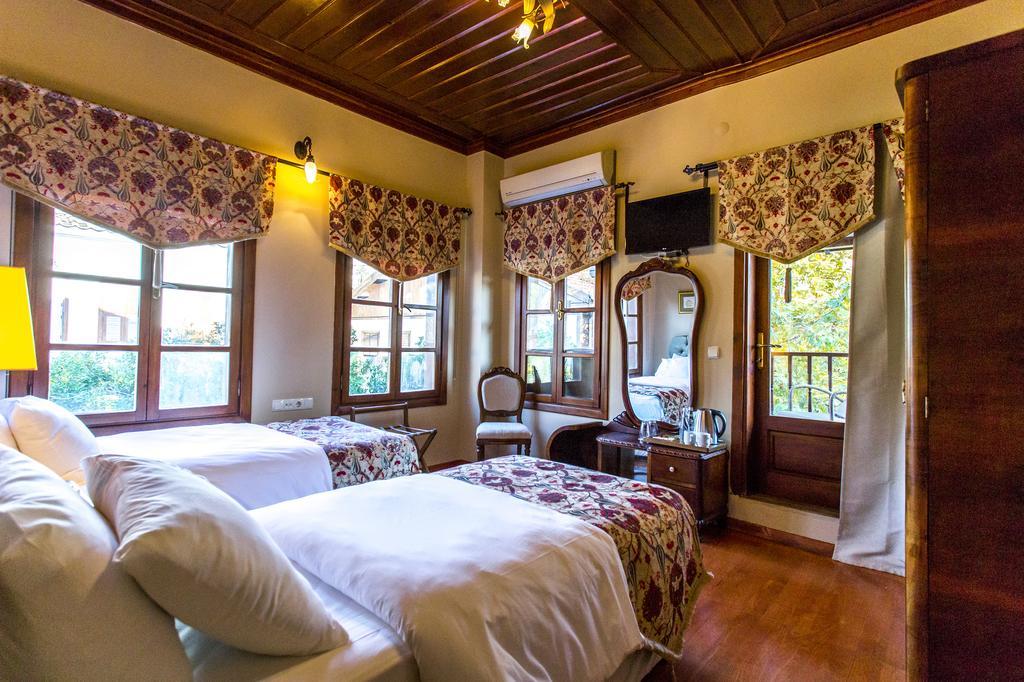 Hotel Candle Suites 4*