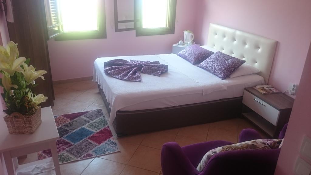 Marina Hostel *