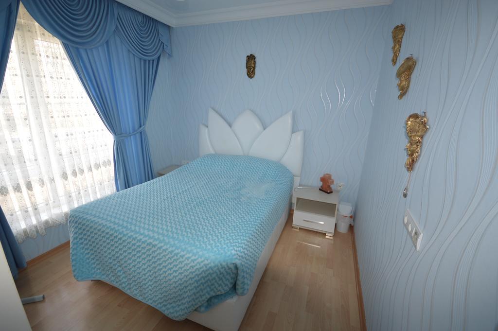 Gardenya House