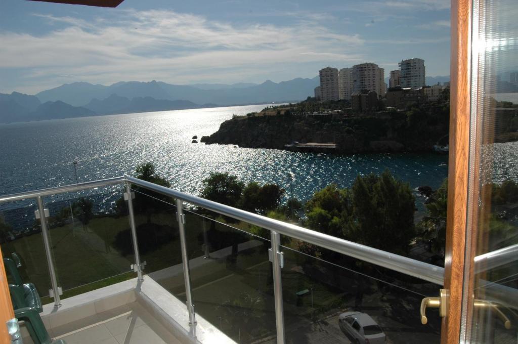 Club Delfin 4*