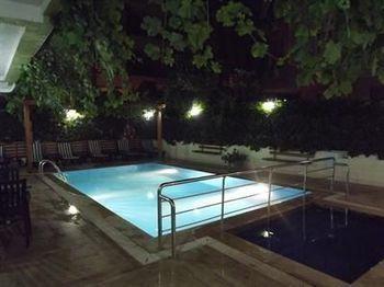 Otel Beyaz Melek