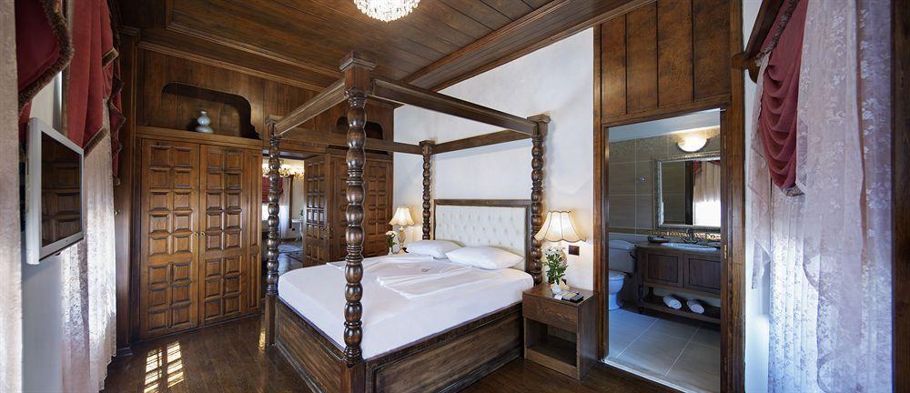 Adalya Port Hotel 4*