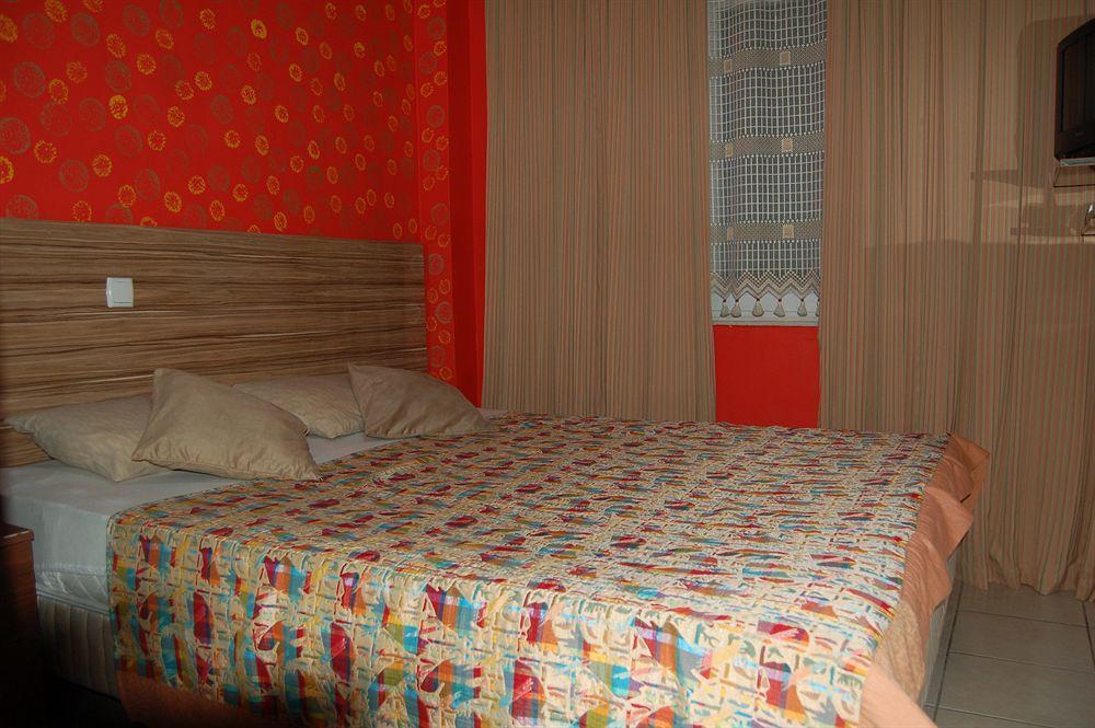 Twenty Hotel 2*