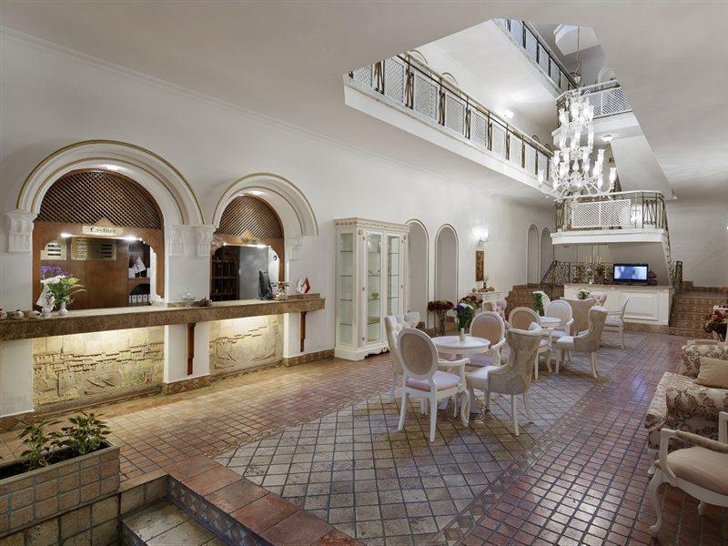 Hotel Adalya Port 4*