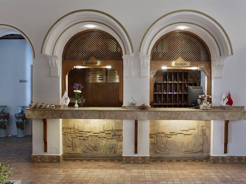 Hotel Adalya Port