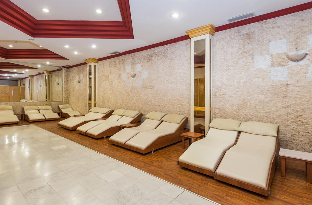 Otel Adonis 4*