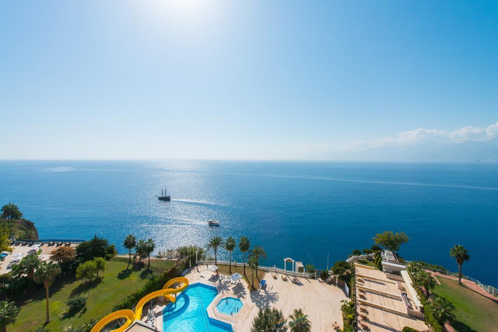Otel Adonis 4*