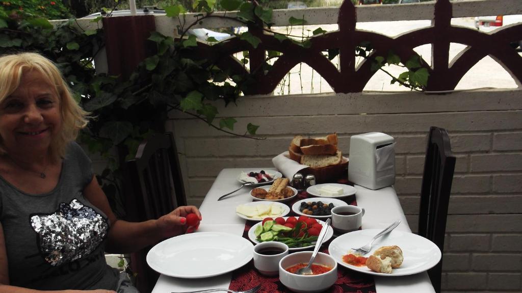 Queen Ra Hotel 3*