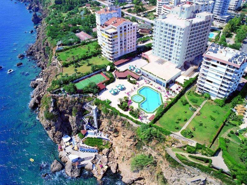 Adonis Otel 4*
