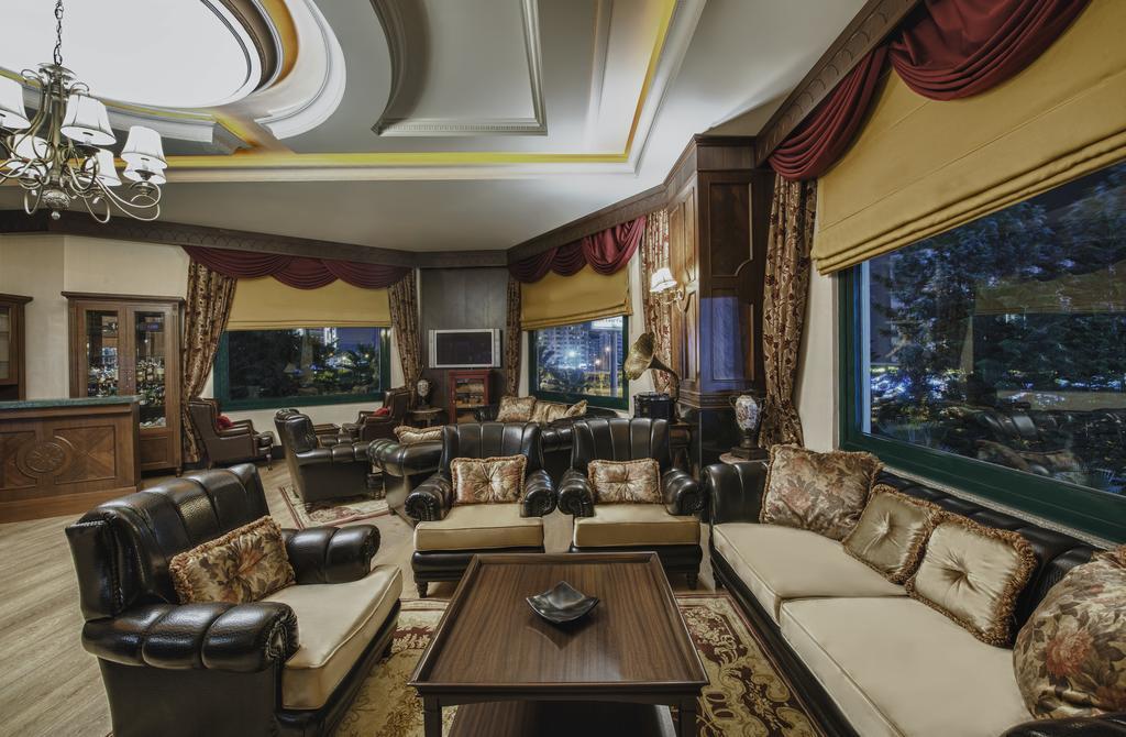Delphin Palace Resort 5*