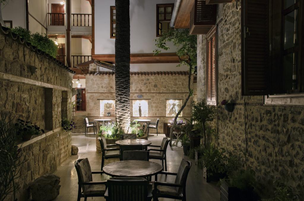 Secret Palace Hotel
