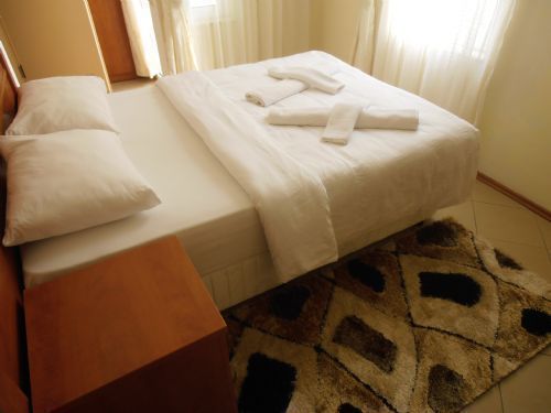 Otel Beyaz Melek