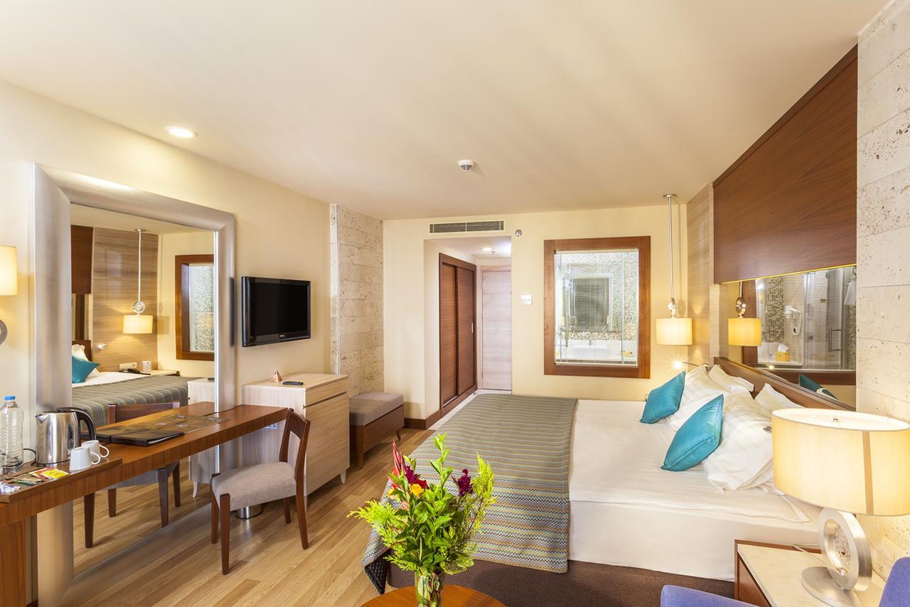 Hotel Melas Lara