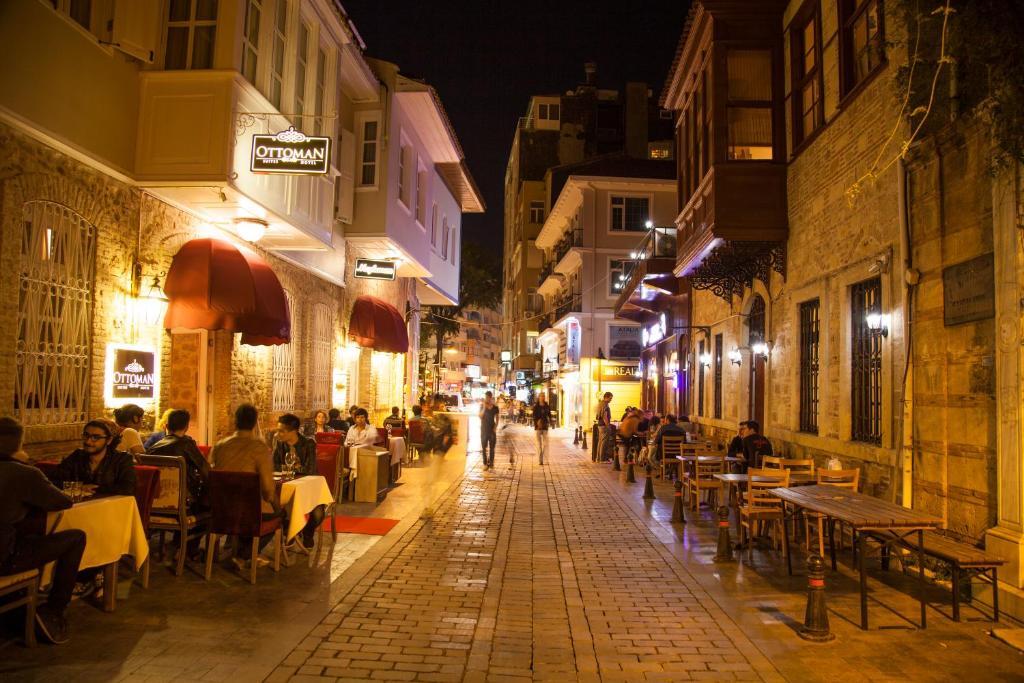 Lavin Hotel