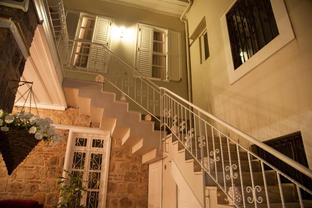 Lavin Hotel