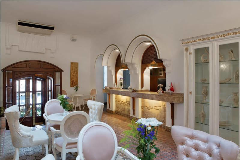 Adalya Port Hotel 4*