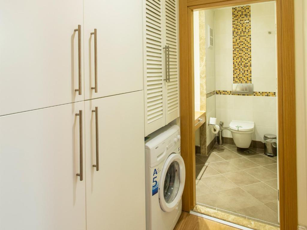 Aparthotel Address 4*