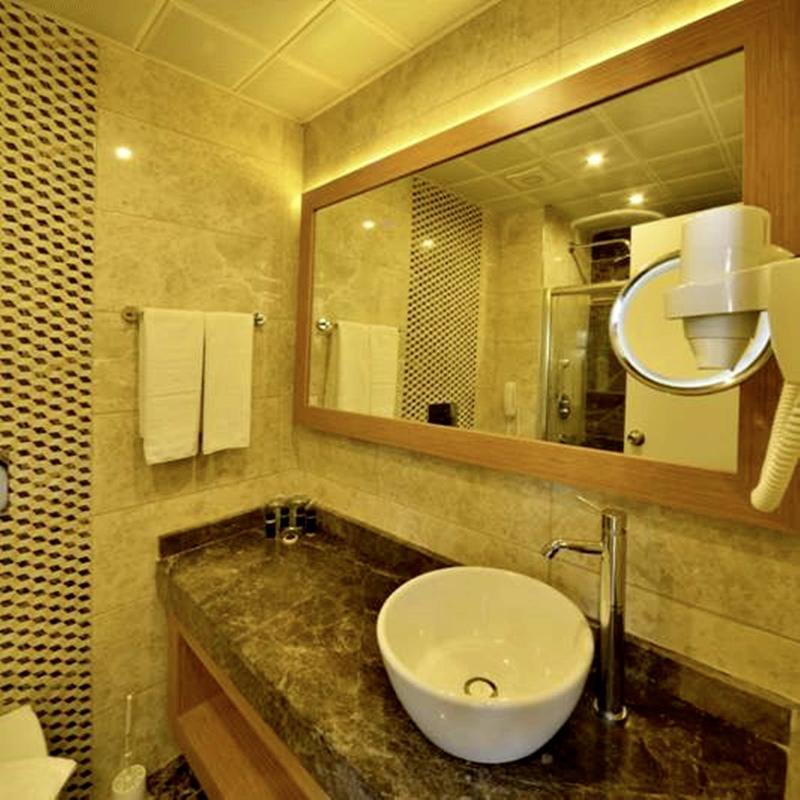 Dolphin Family Hotel