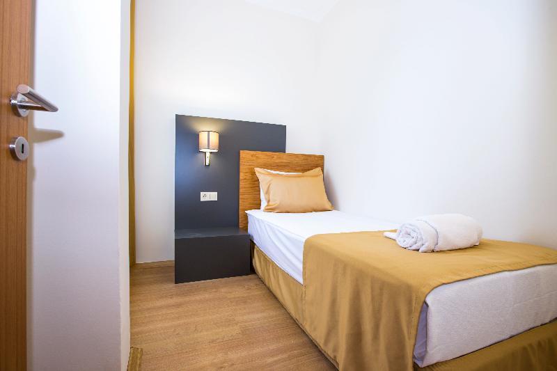 Hotel Club Delfin 4*