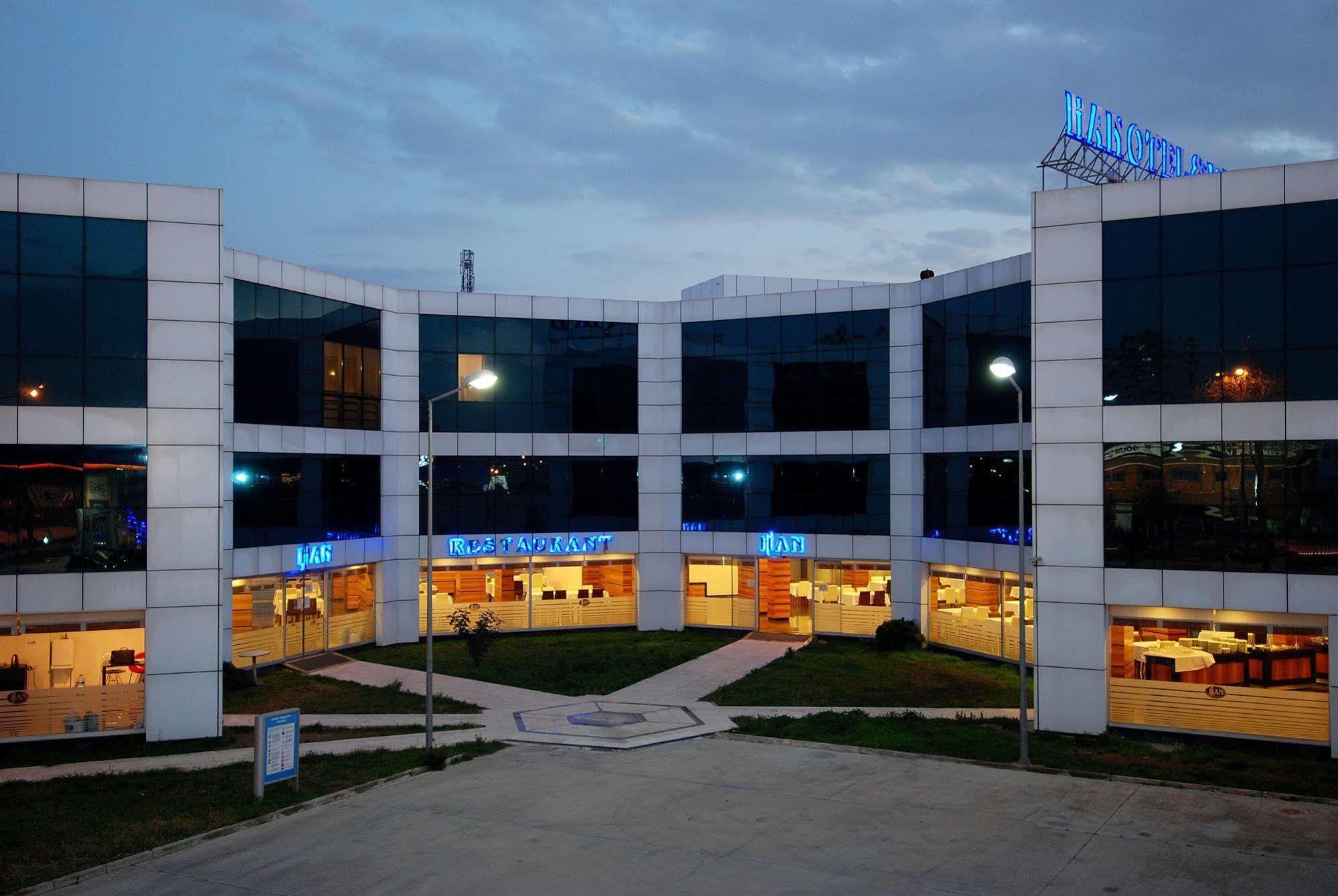 Han Hotel Otel 3*