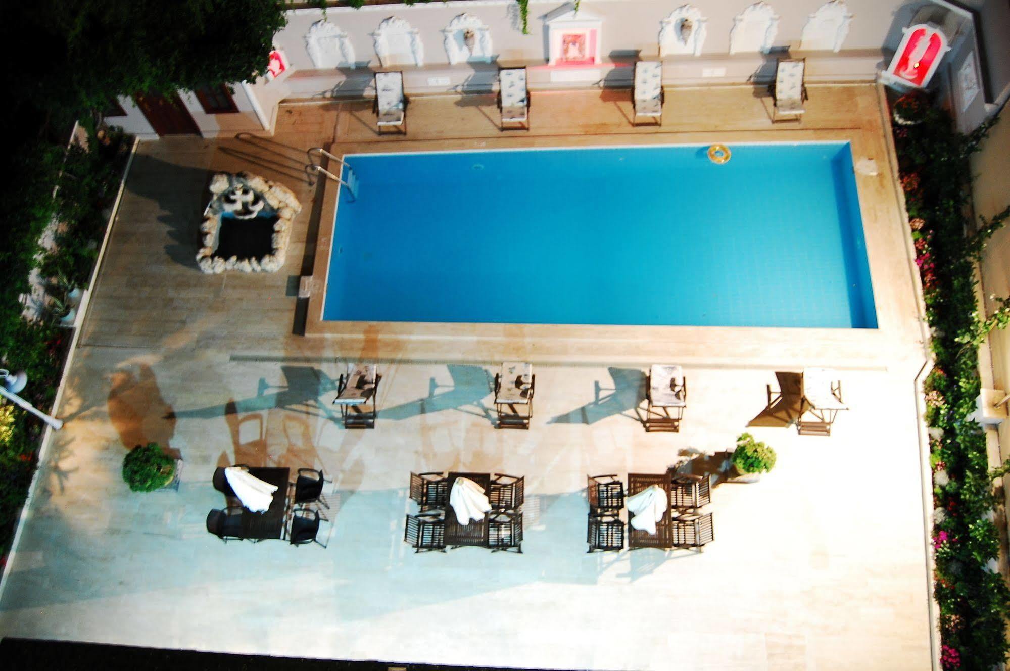 Otel Triana