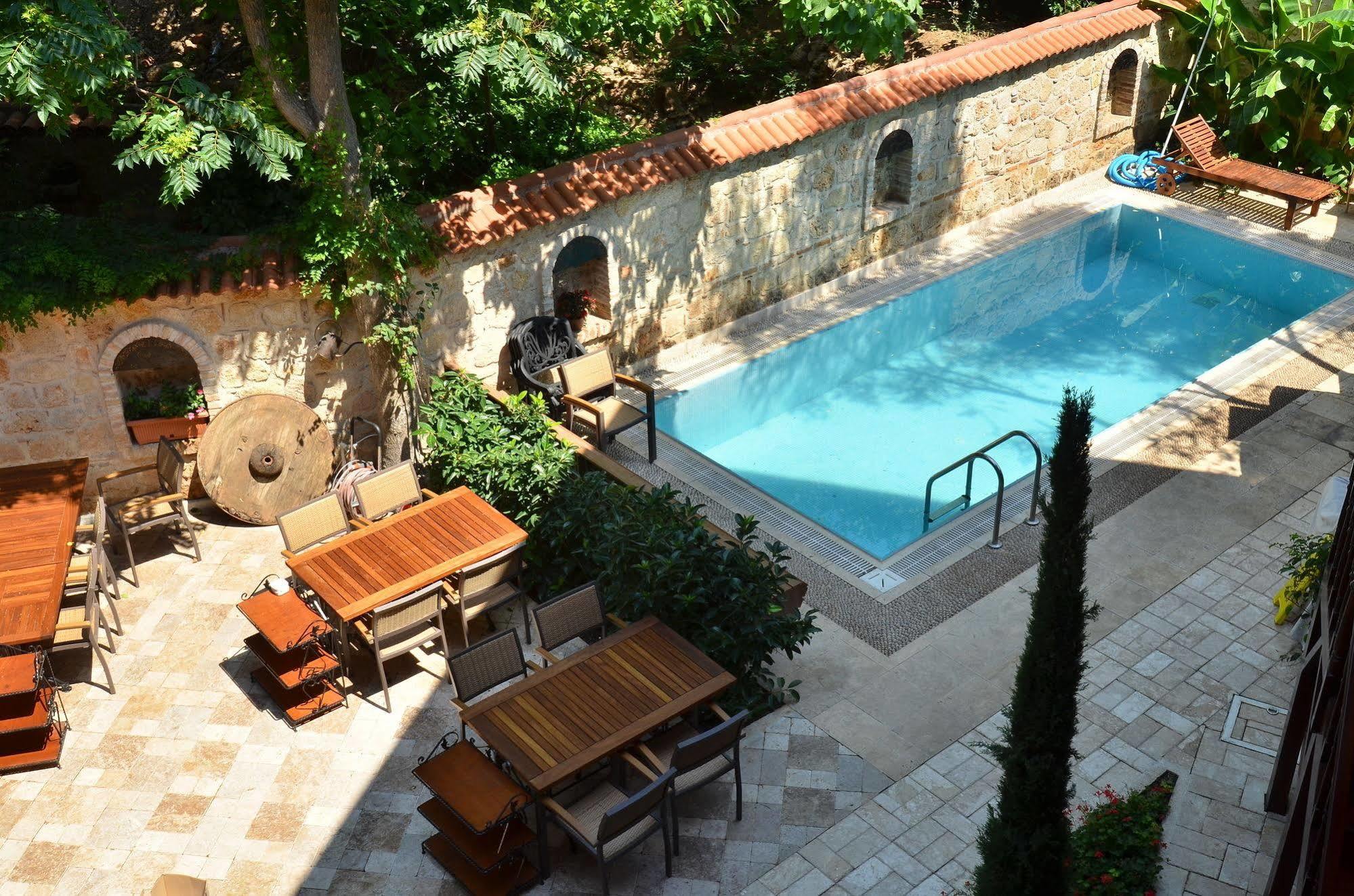 Candle Suites Hotel
