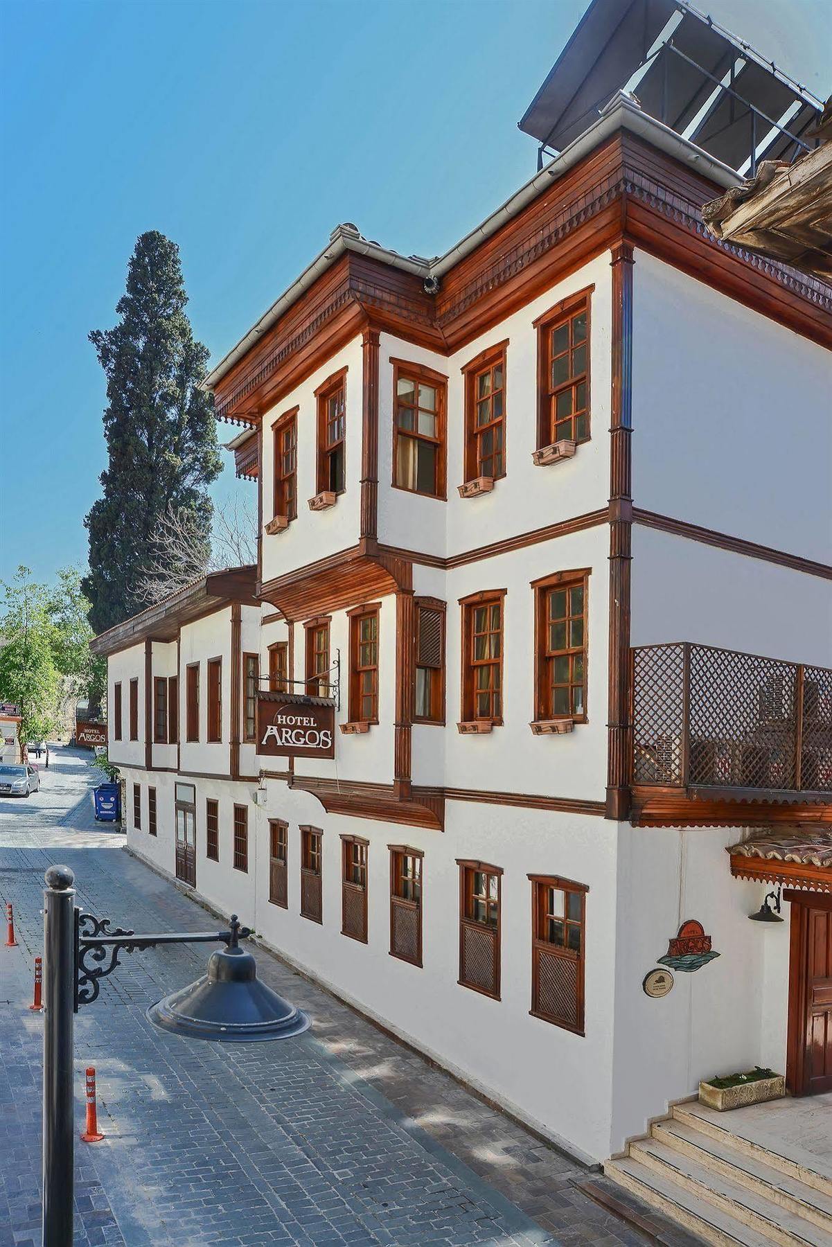 Argos Hotel 3*