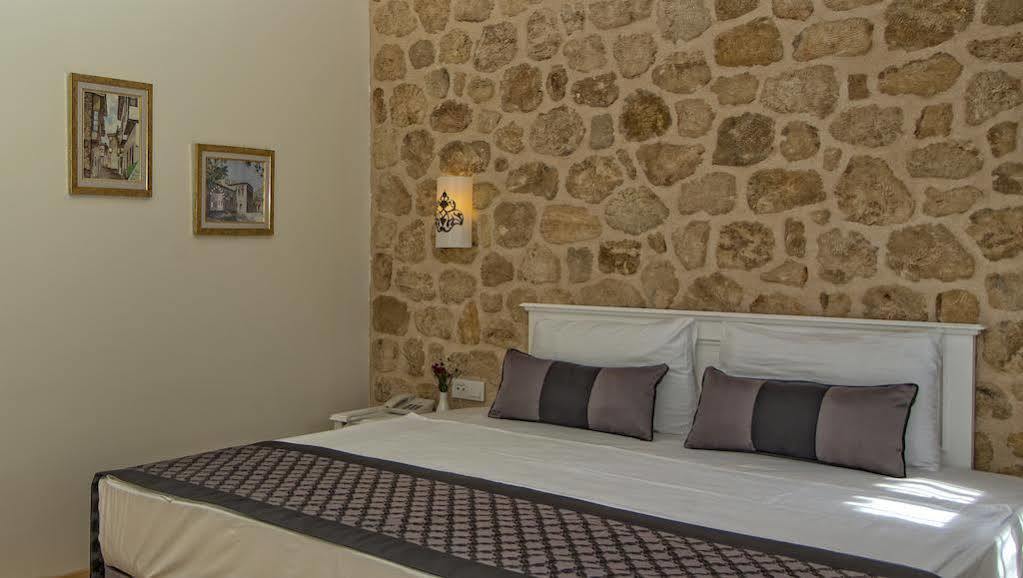 Argos Hotel 3*