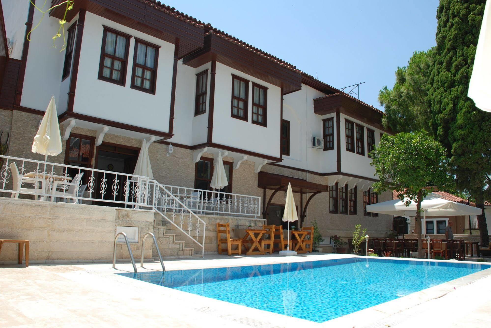 Urcu Hotel 3*