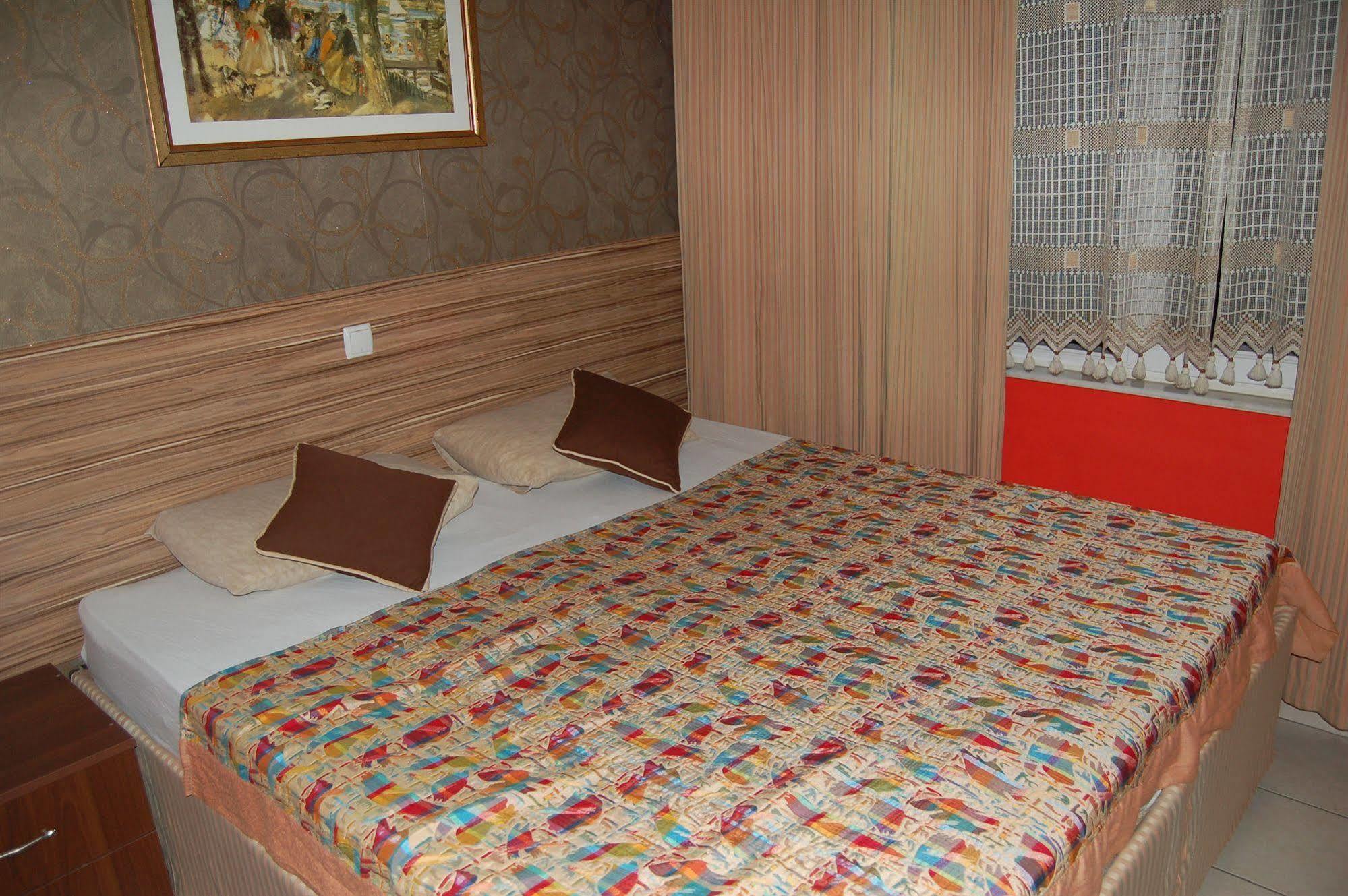 Hotel Twenty 2*