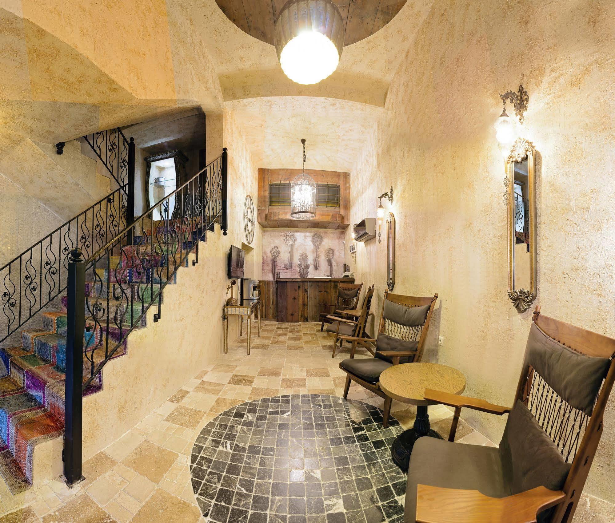 Otel Patron 2*