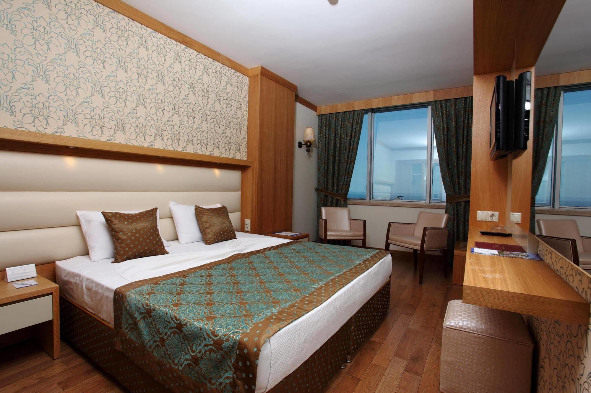 Oz & Adult Only 16 Otel 5*