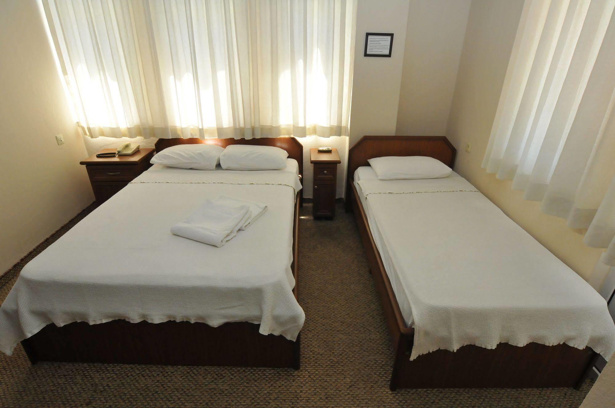 Alkan Otel *