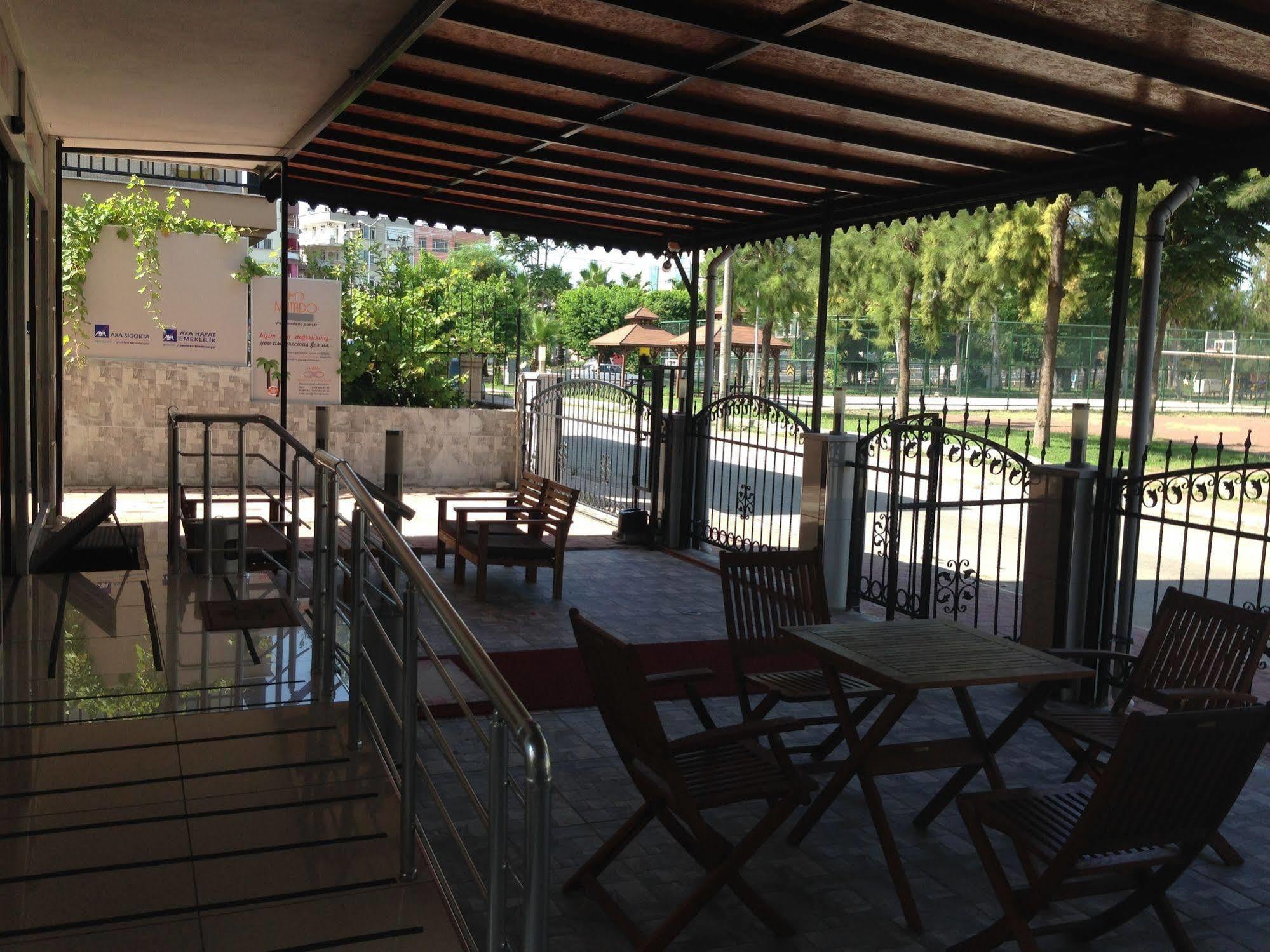 Mutado Hotel 2*
