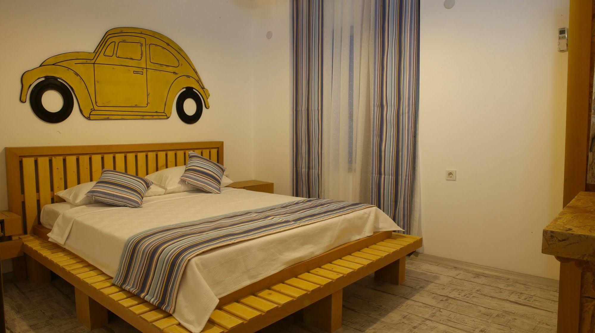 Hotel Voswos Garage Coffee Antalya