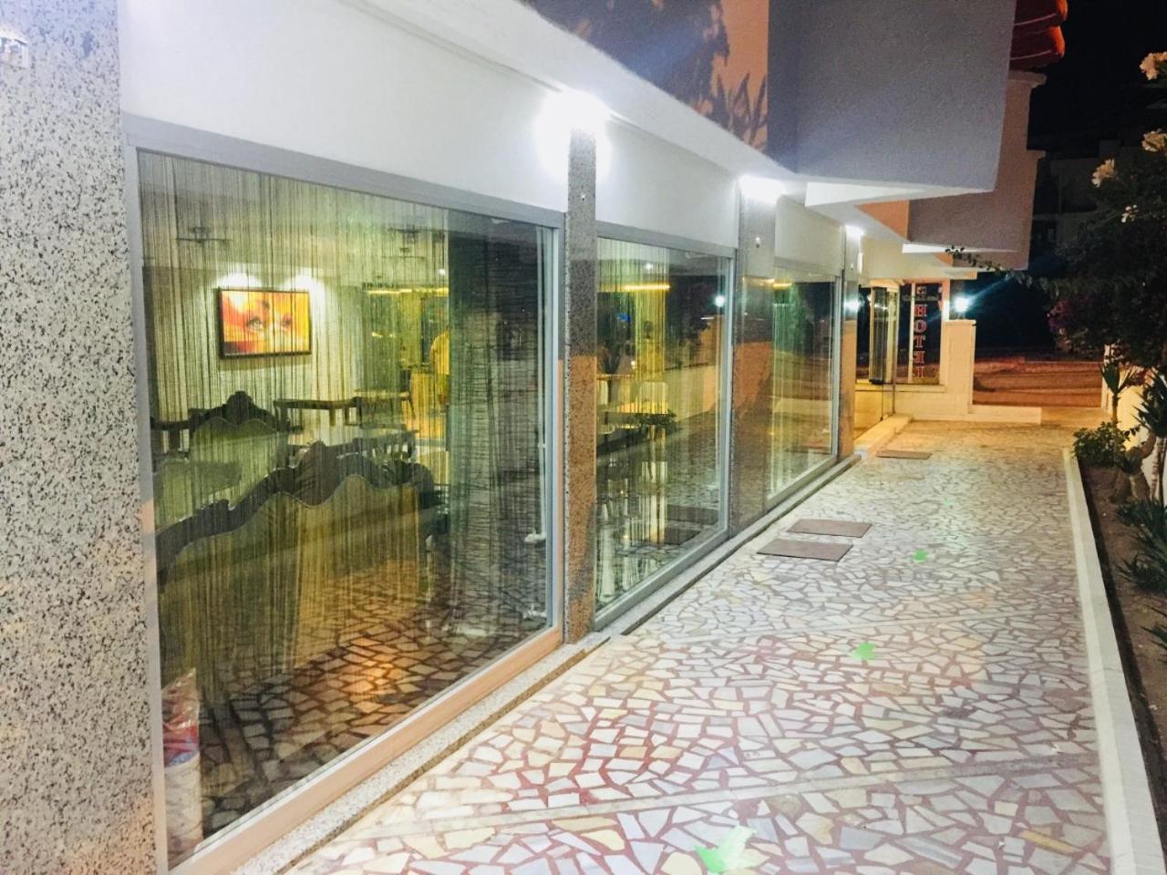 Hotel Lara Kapris 3*
