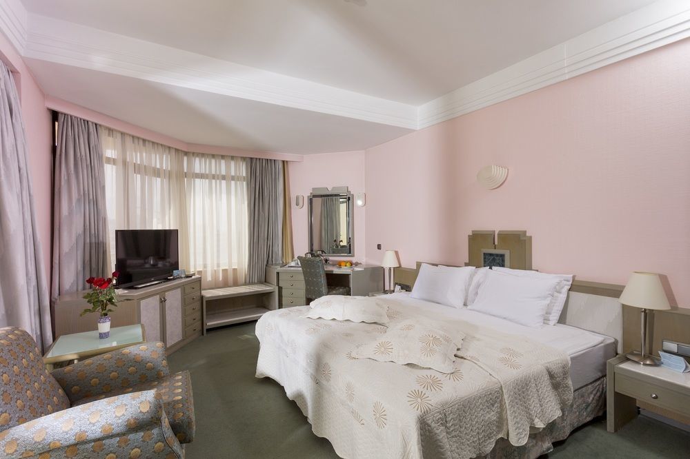Hotel Oezkaymak Falez 5*