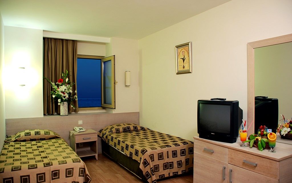 Side Breeze Otel 5*