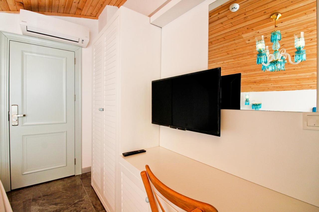 Yazar Lara Hotel
