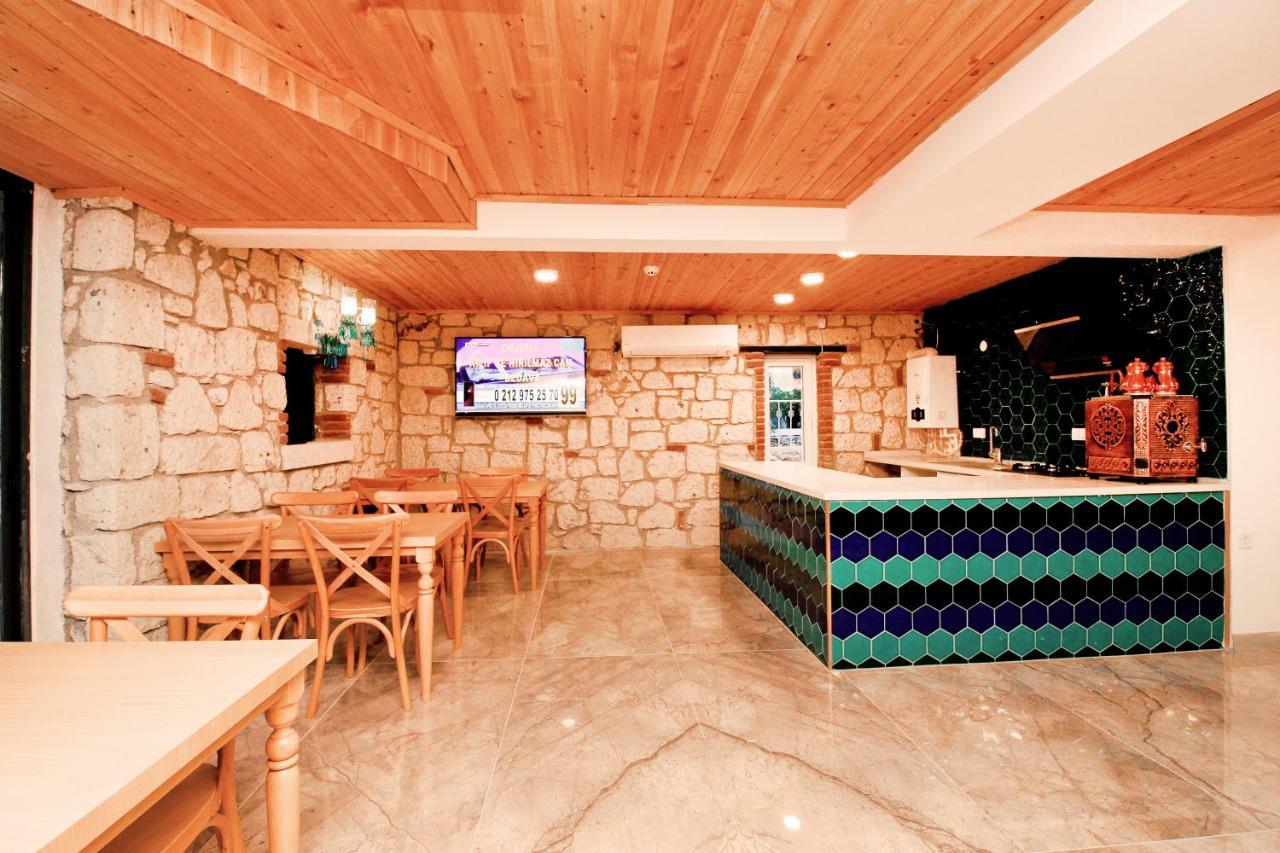 Yazar Lara Hotel