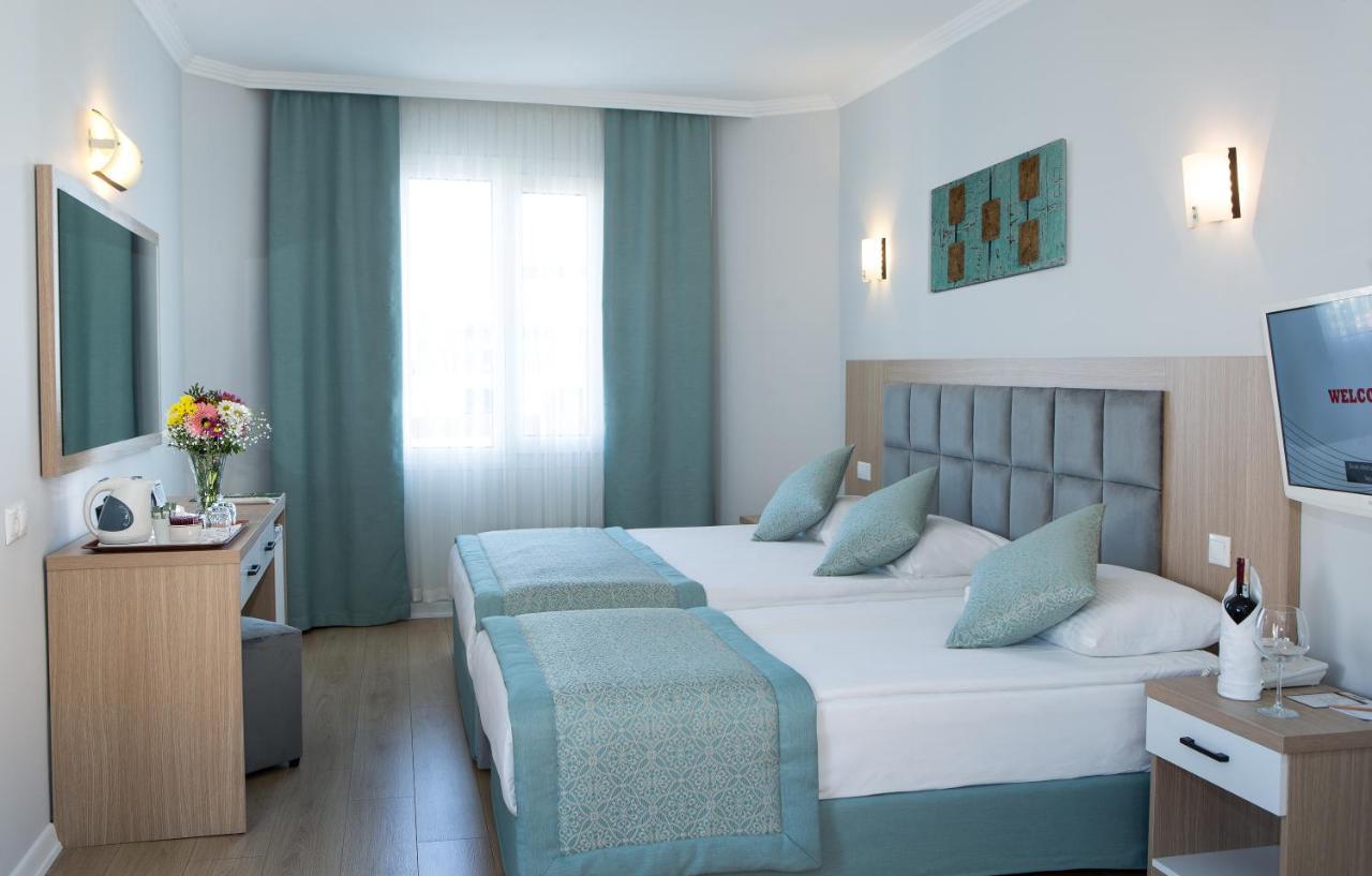 Otel Adonis 4*