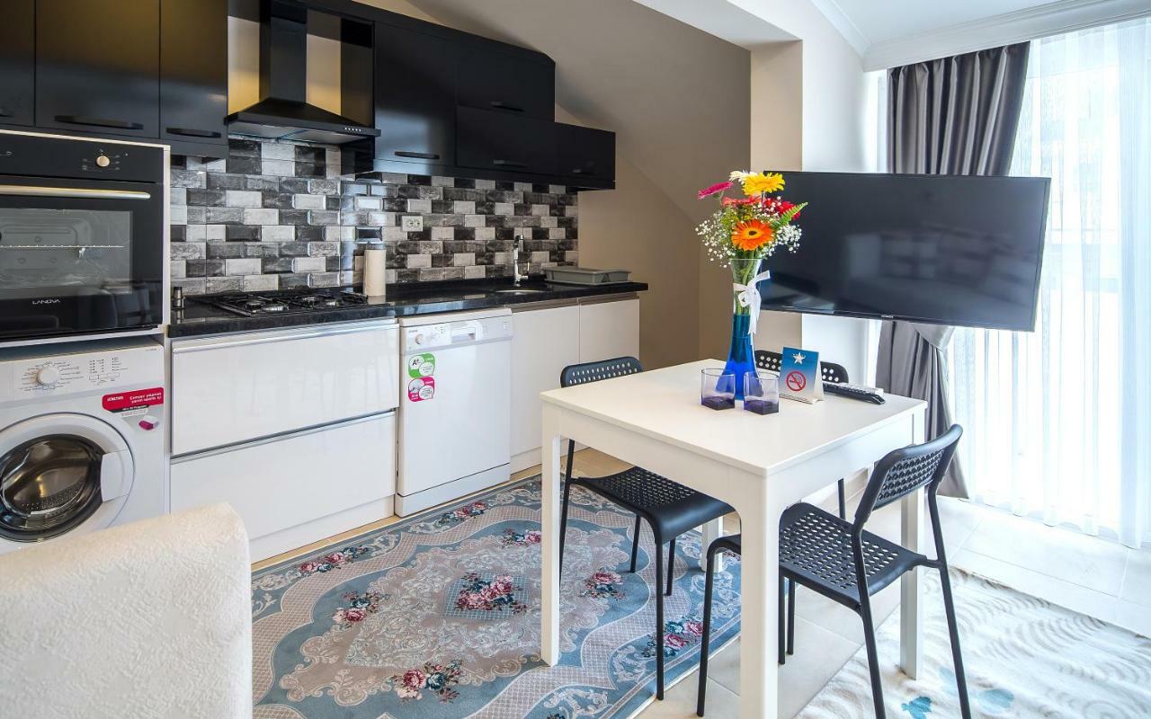White Star Apartment *