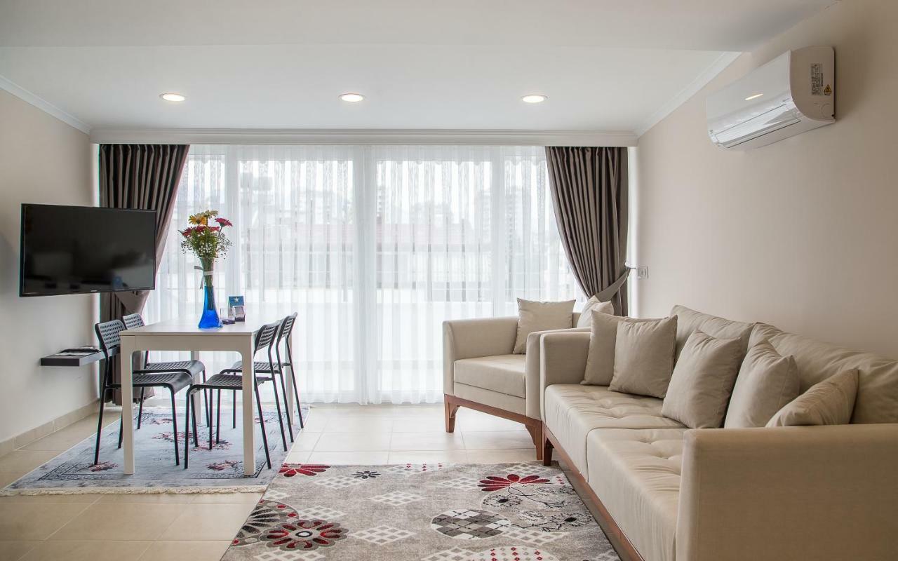 White Star Apartment *